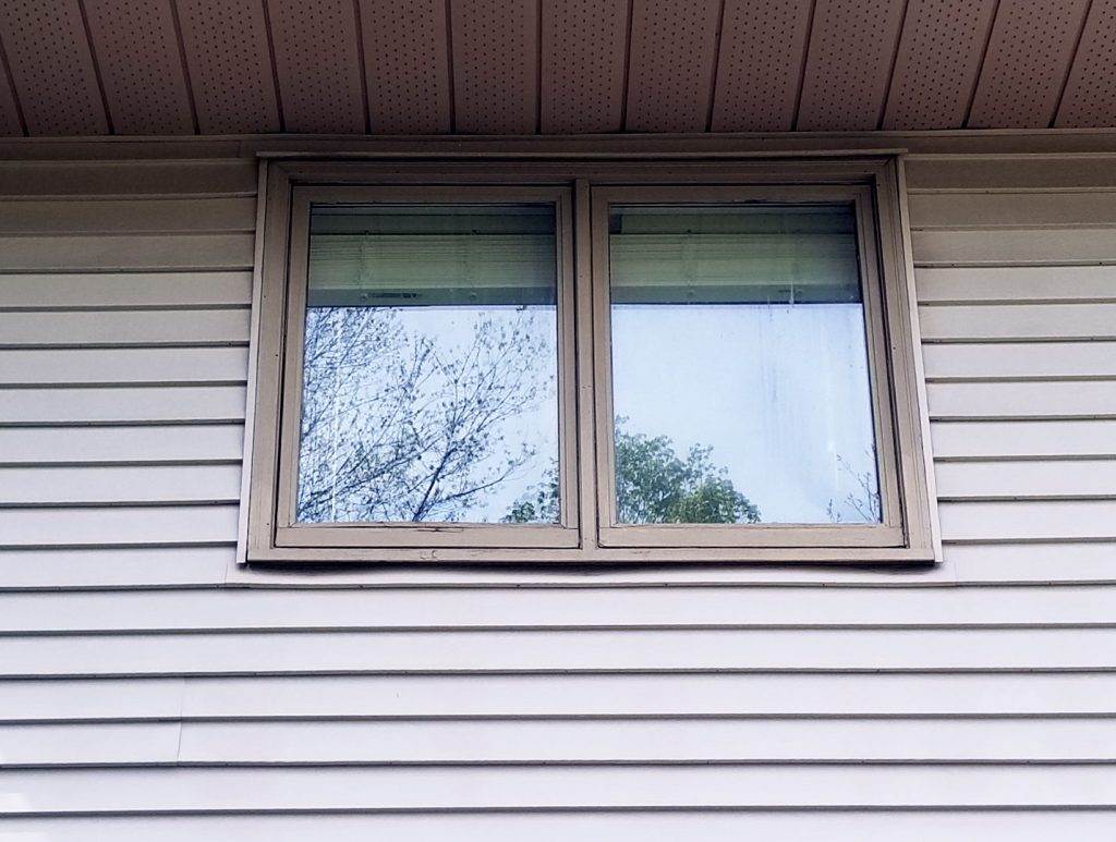 Windows Project - Innisfil - Custom Colour Windows - Before Windows Project - Innisfil - Custom Colour Windows - Before